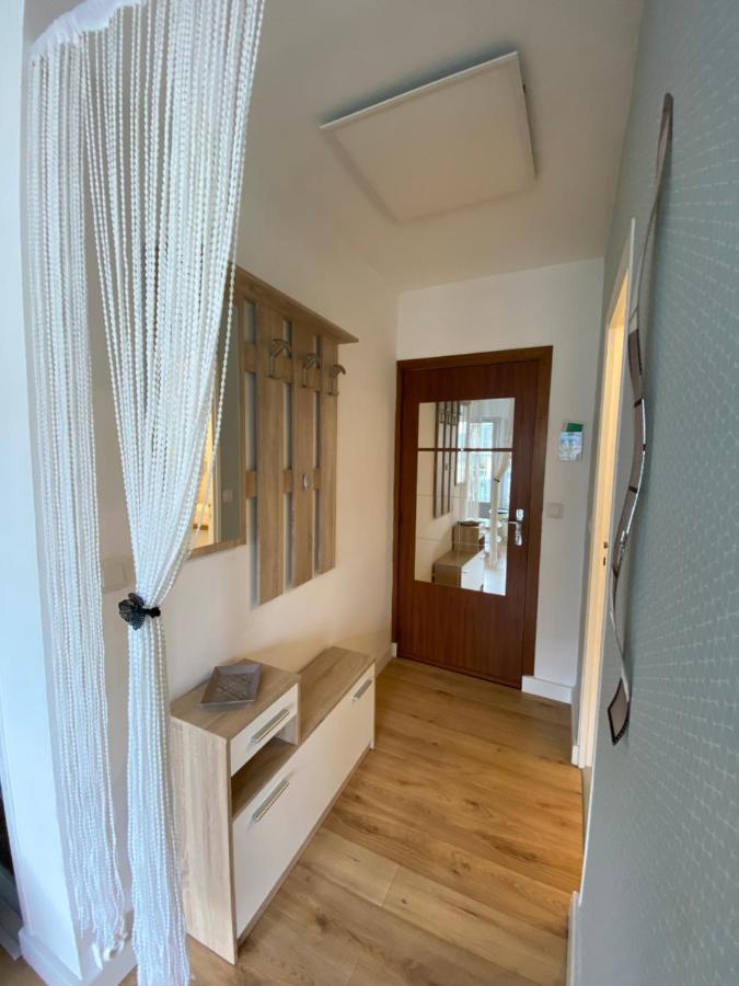Studio Morgane-Balcon Couvert-Wifi-Pres Centre-Linge Et Menage رانس المظهر الخارجي الصورة