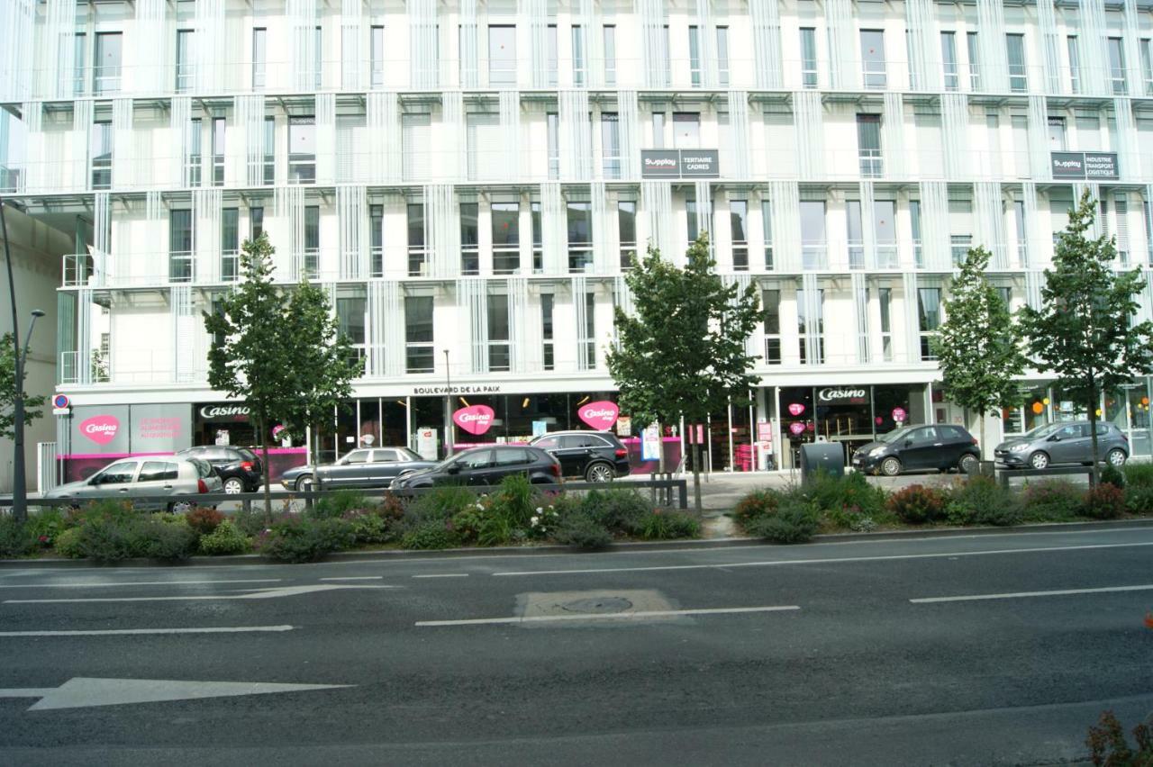 Studio Morgane-Balcon Couvert-Wifi-Pres Centre-Linge Et Menage رانس المظهر الخارجي الصورة